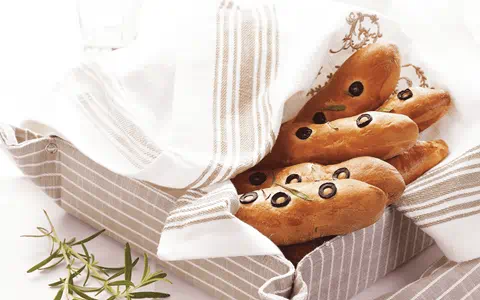 recipe image Bagetky s rozmarýnem a olivami