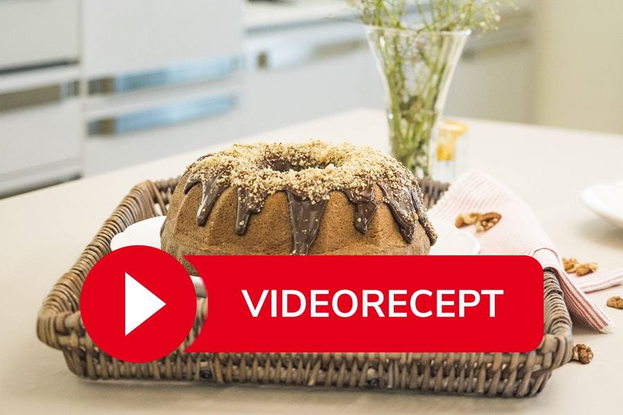 recipe image Ořechová bábovka s polevou