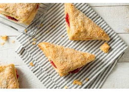 recipe image Taštičky s třešňovou náplní