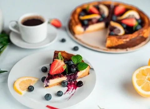 recipe image Cheesecake s borůvkovou omáčkou