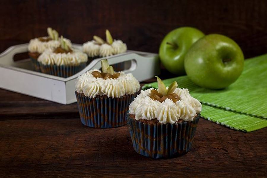 recipe image Karamelovo-jablečné cupcakes