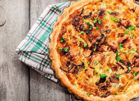 recipe image Kuřecí koláč se žampiony