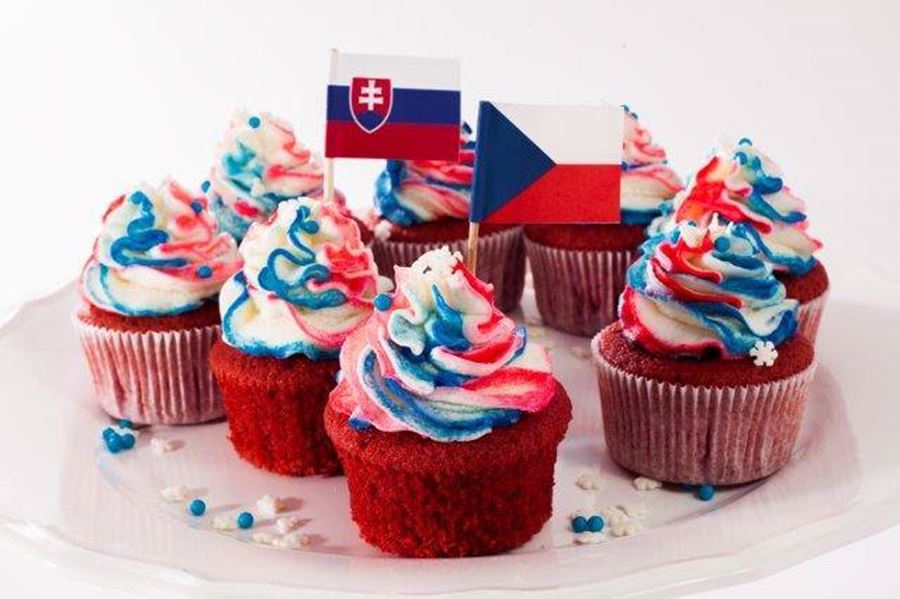 recipe image Hokejové Red Velvet cupcakes se smetanovým krémem