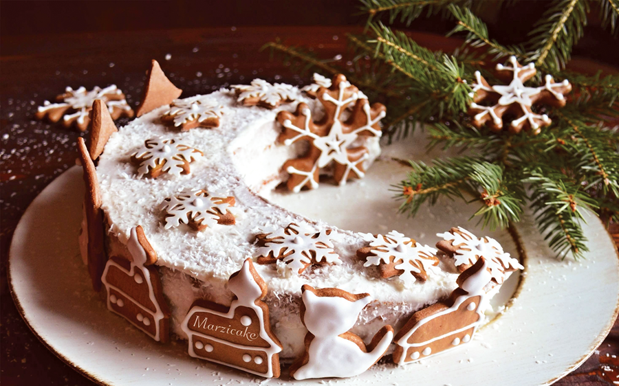 recipe image Vánoční jogurtový měsíc s kokosem a perníčky