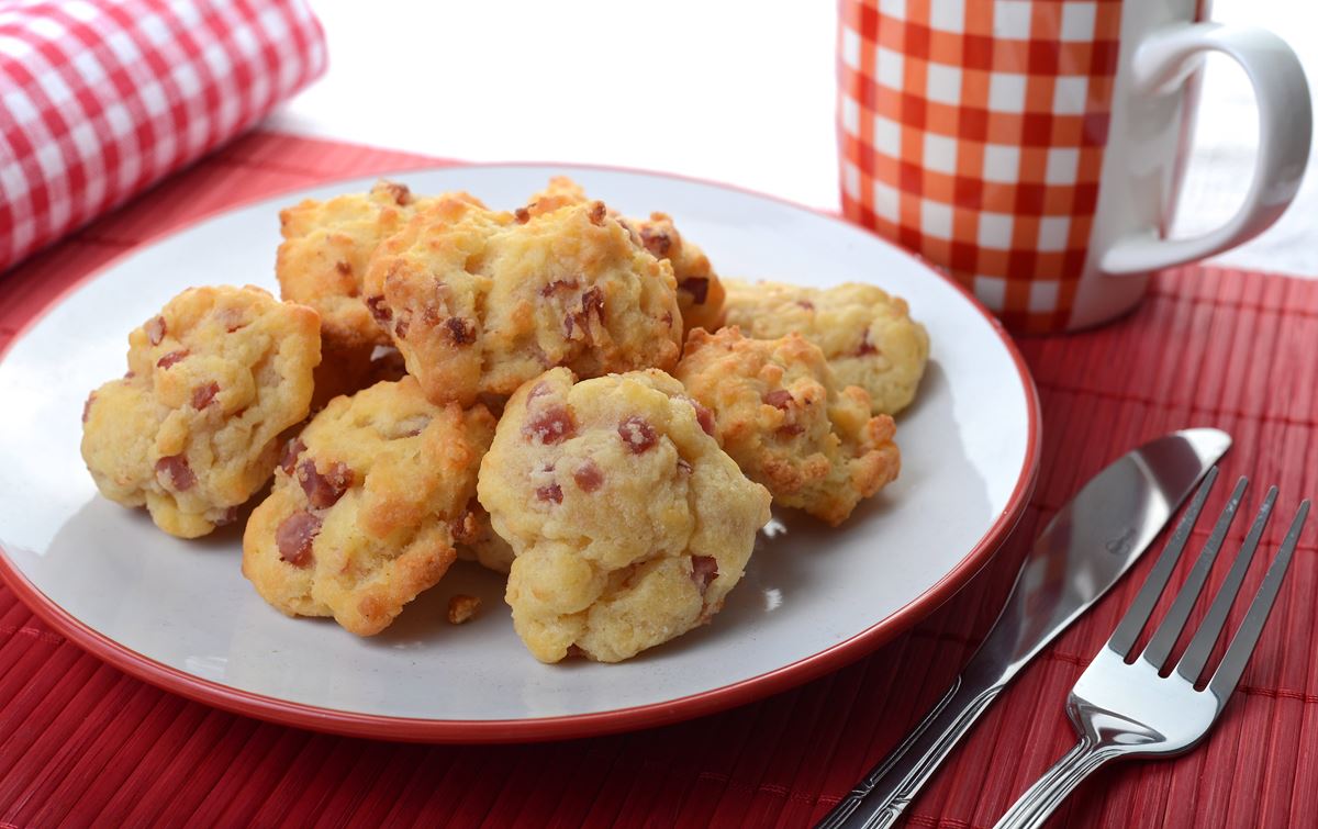 recipe image Cookies s uzeným masem a uzeným sýrem