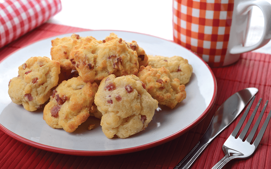 recipe image Sušenky s uzeným masem a uzeným sýrem