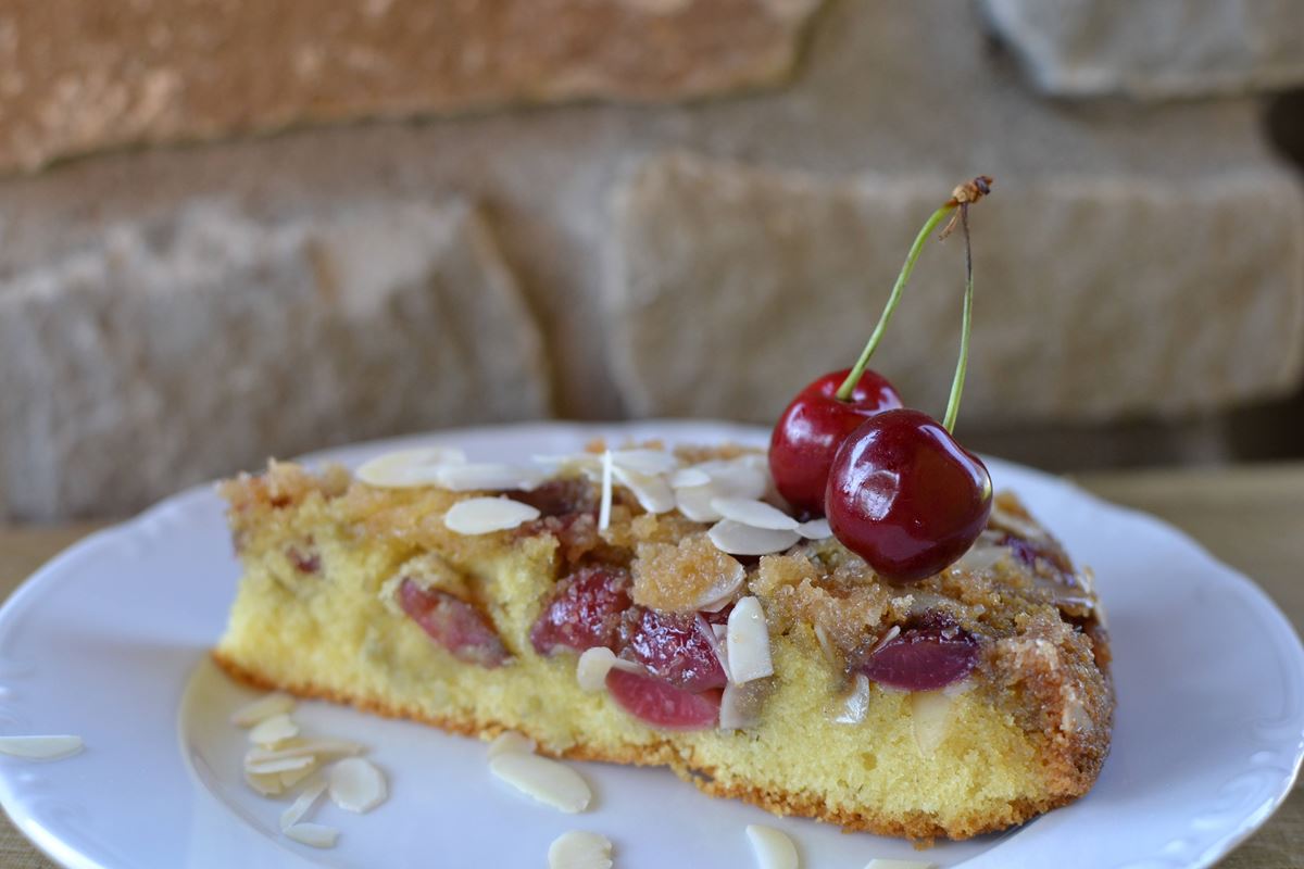 recipe image Obrácený třešňový koláč